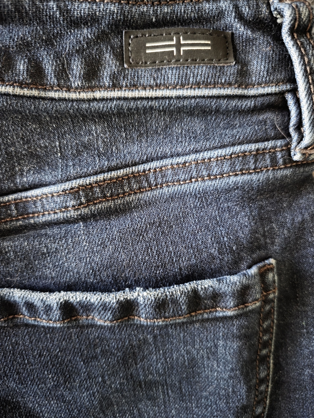 Liverpool Women's Straight Jeans in Dark Indigo - Picture 4 of 6